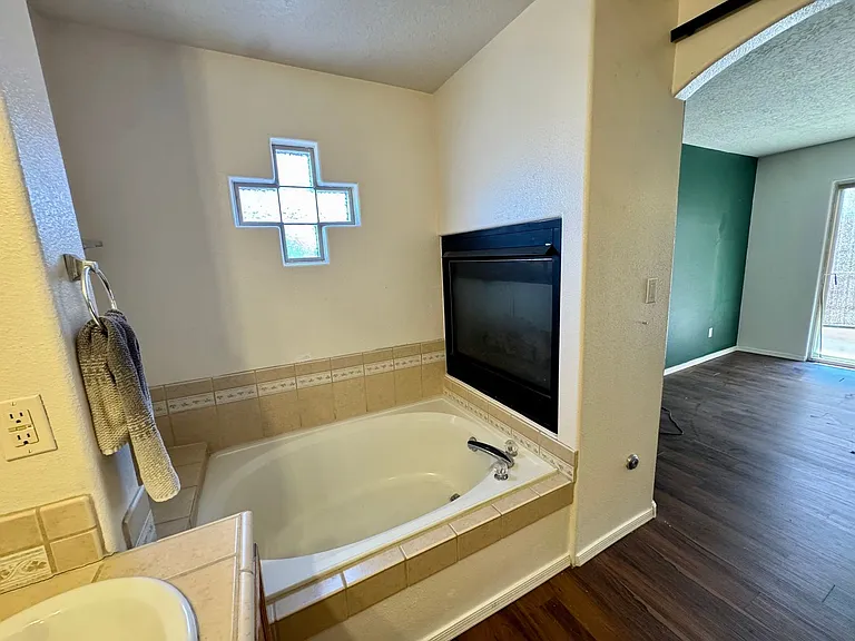 10408 Toscana St NW — Photo 10