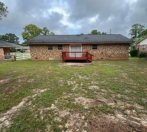 3rd image of 44 Burkett Dr