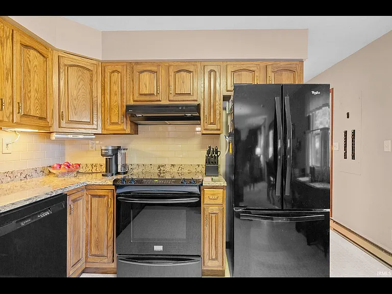 3504 Indian Creek Dr — Photo 3
