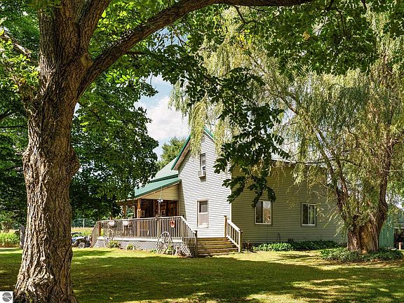3rd image of 3651 Gleaner Hall Rd