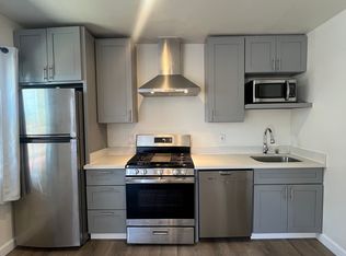 1046 60th St APT B, Emeryville, CA 94608