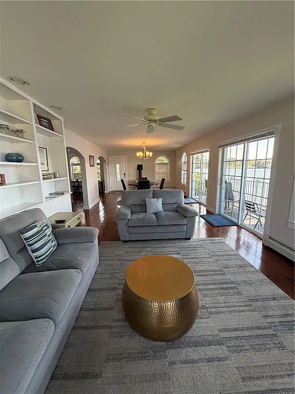 3 bed, 1904 sqft, $3,700 — Photo 2