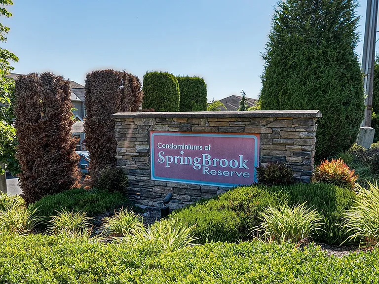 Springbrook Reserve Condominiums — Photo 9