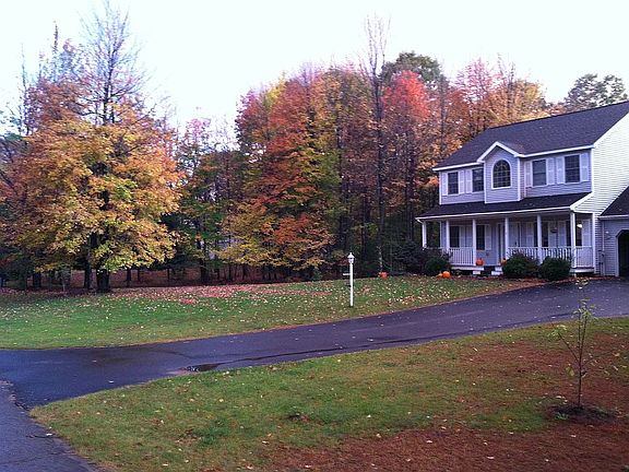 2nd image of 9 Whippoorwill Ln