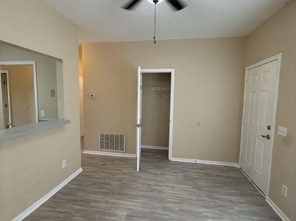 1050 Harry Hagan Rd #1B