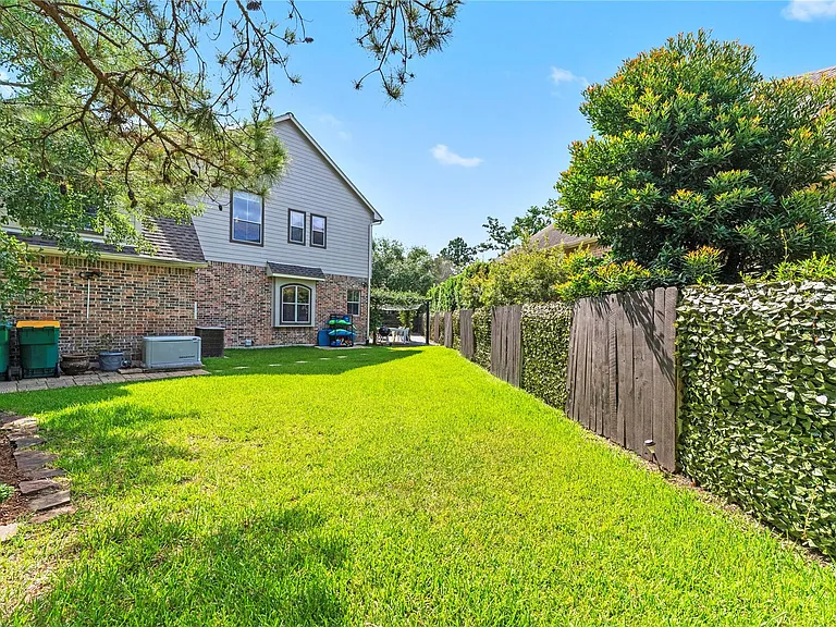 18 Degas Park Dr — Photo 41