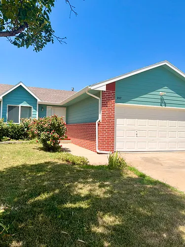 2117 S Rogers Cir Photo 1 2117 S Rogers Cir Photo 1