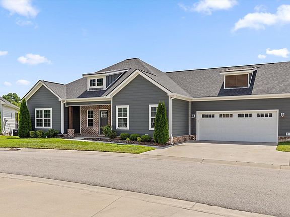 3rd image of 3481 Travertine Ln