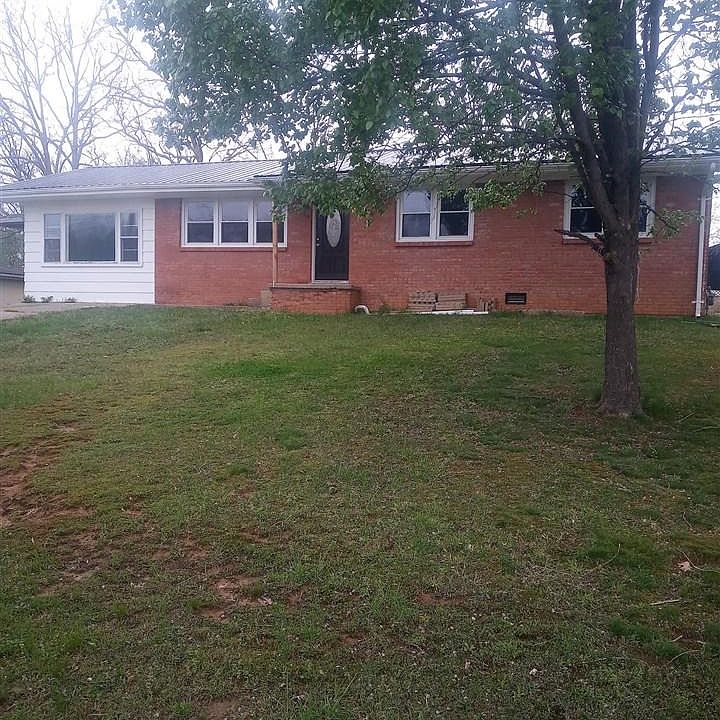 1st image of 24 Harper Cir