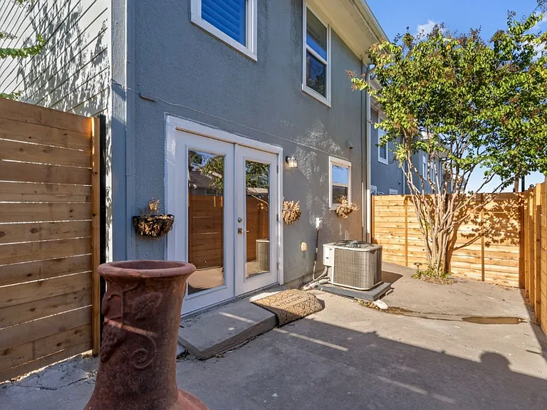 6211 Manor Rd #107 — Photo 38