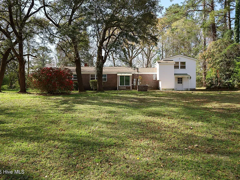 1190 Blue Creek Rd #B — Photo 5