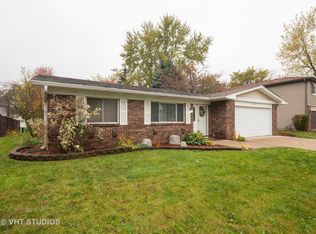6728 Cherrytree Ave, Woodridge, IL 60517