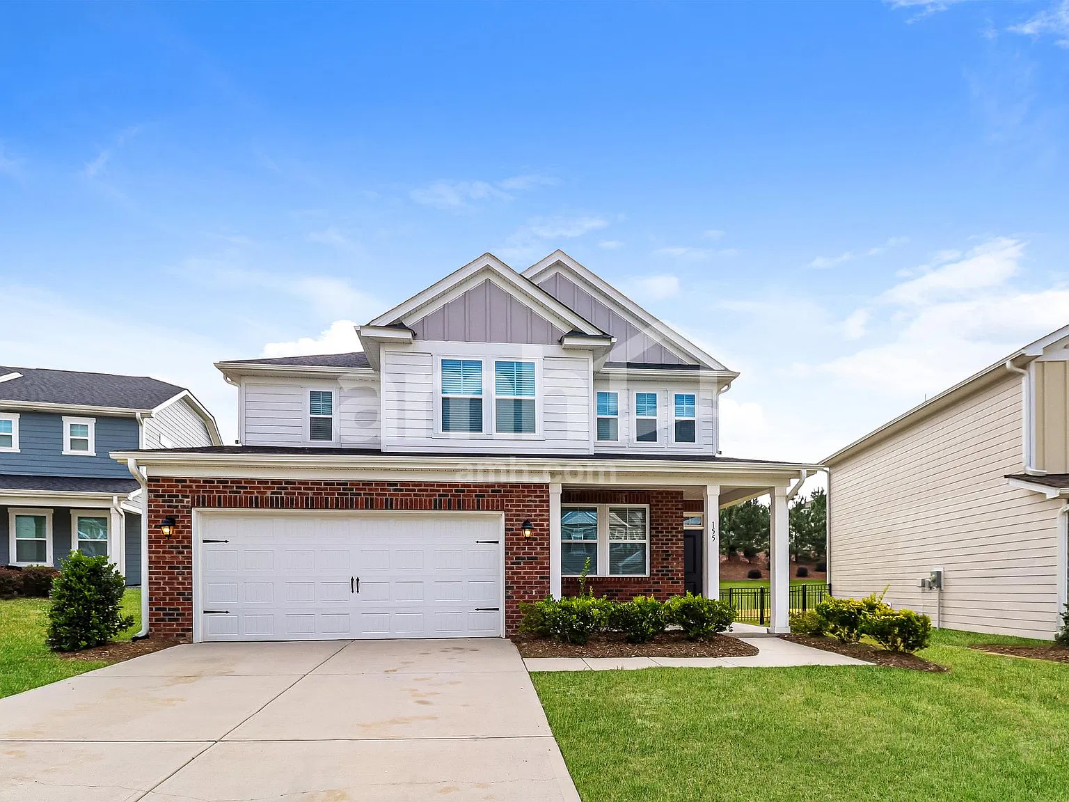 5 bed, 3.0 bath, 2407 sqft, $2,650 — Photo 1