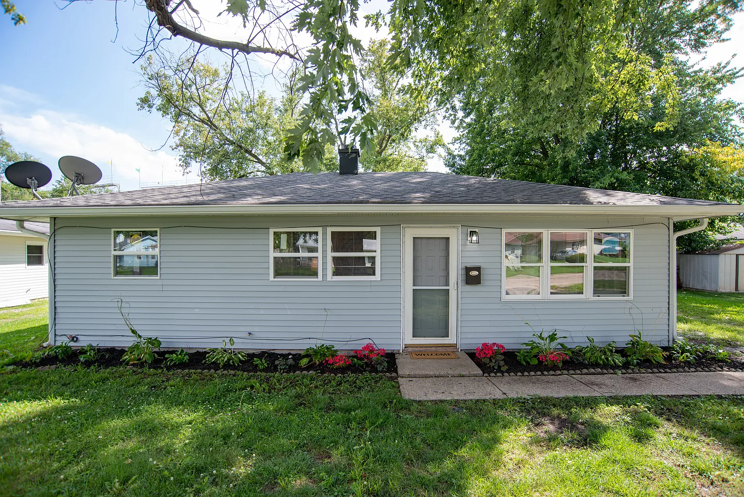 4131 Red Bird Dr photo 1
