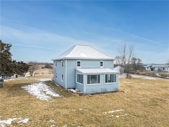 24592 195th St, Leavenworth, KS 66048