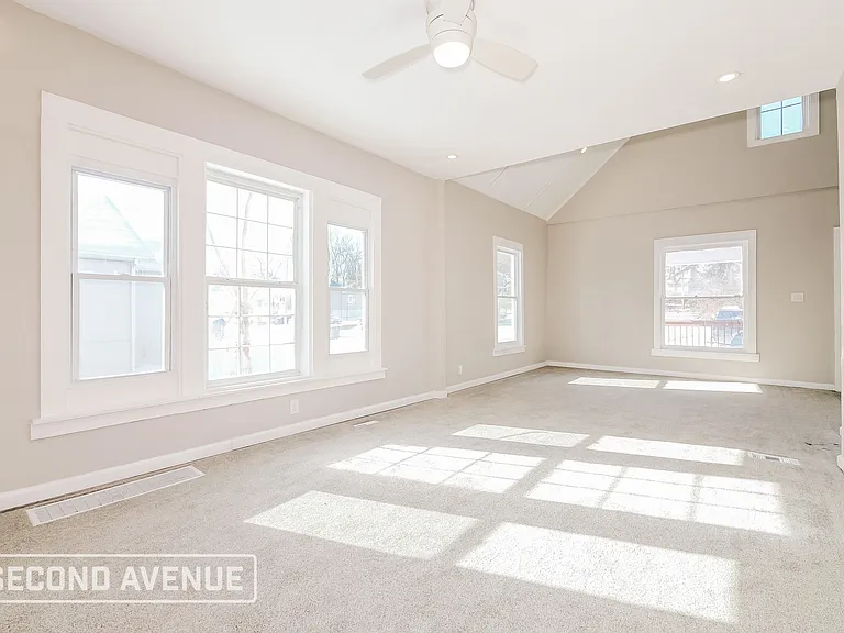 3525 Wayne Ave — Photo 7