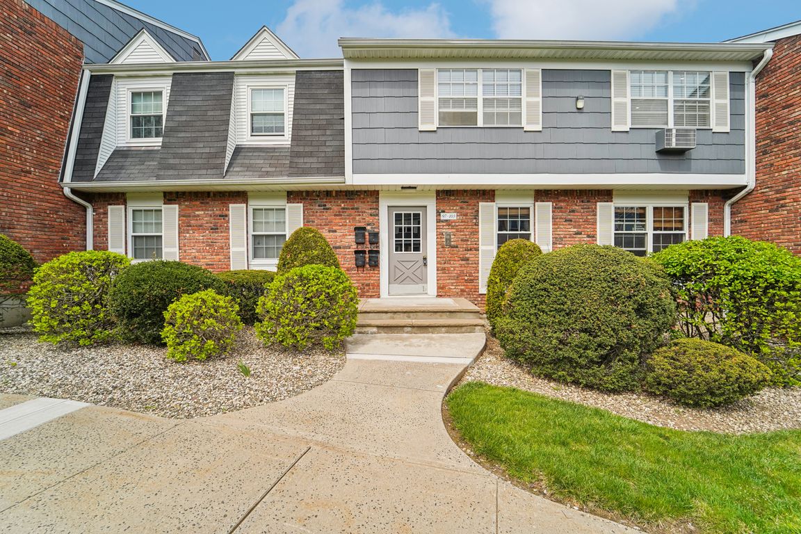 Doxbury Ln-S1604-001.jpg