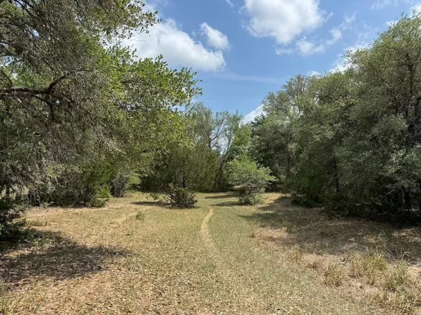 County Road 122, Hallettsville, TX 77964