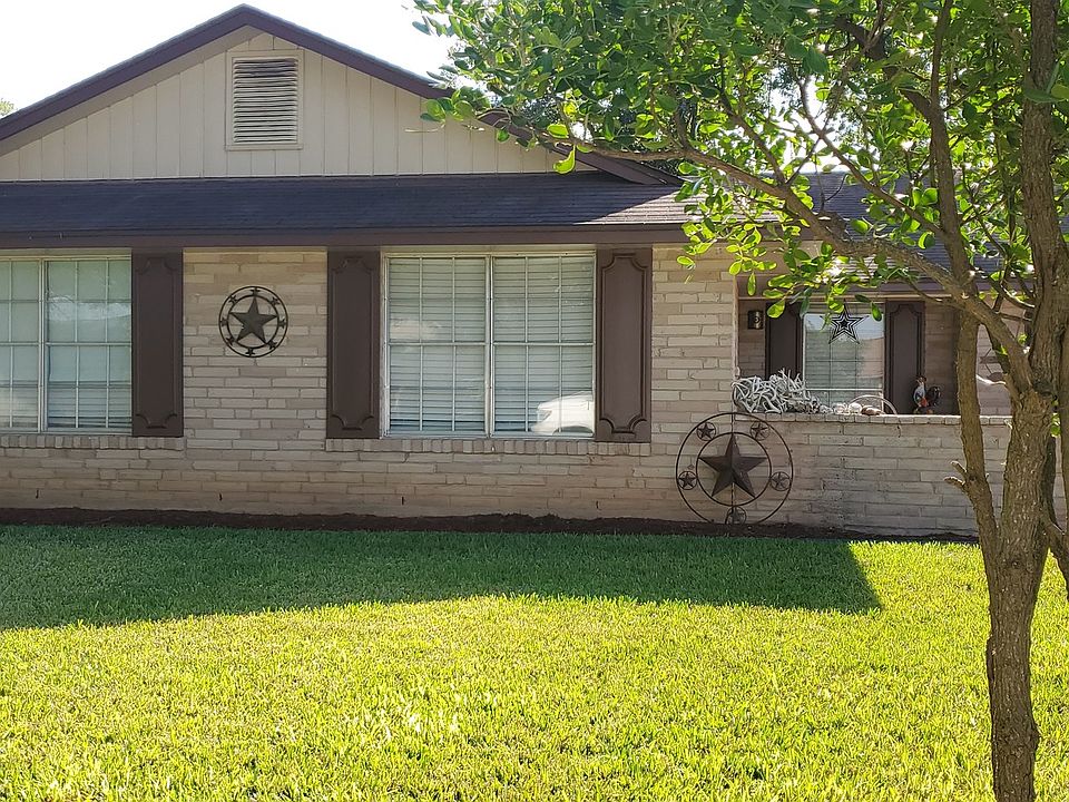 1st image of 148 VALLEY OAK DR