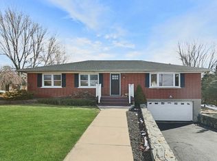 355 Augusta Dr, Hopewell Junction, NY 12533