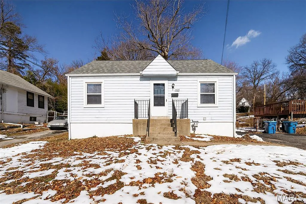 405 Estelle Ave photo 1