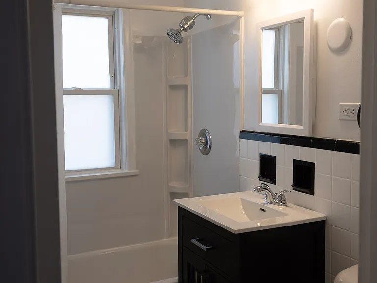 4406 Center St — Photo 17
