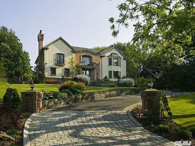 1st image of 22 Elm St