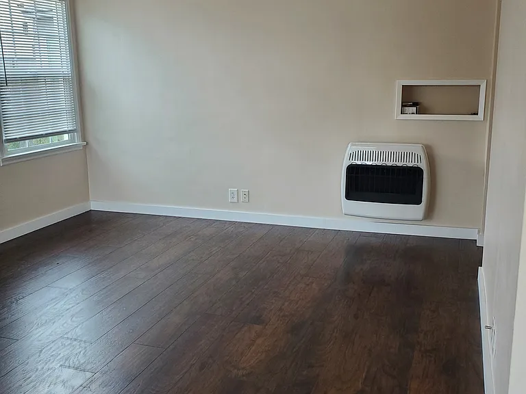 2321 Termino Ave — Photo 5