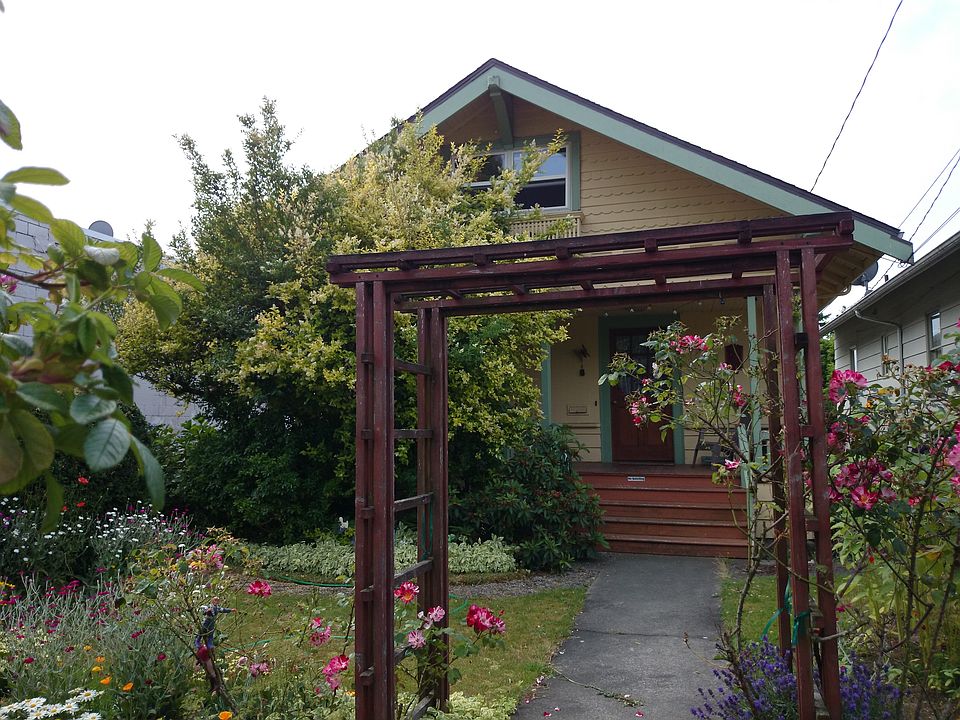 2nd image of 807 NW 62nd St