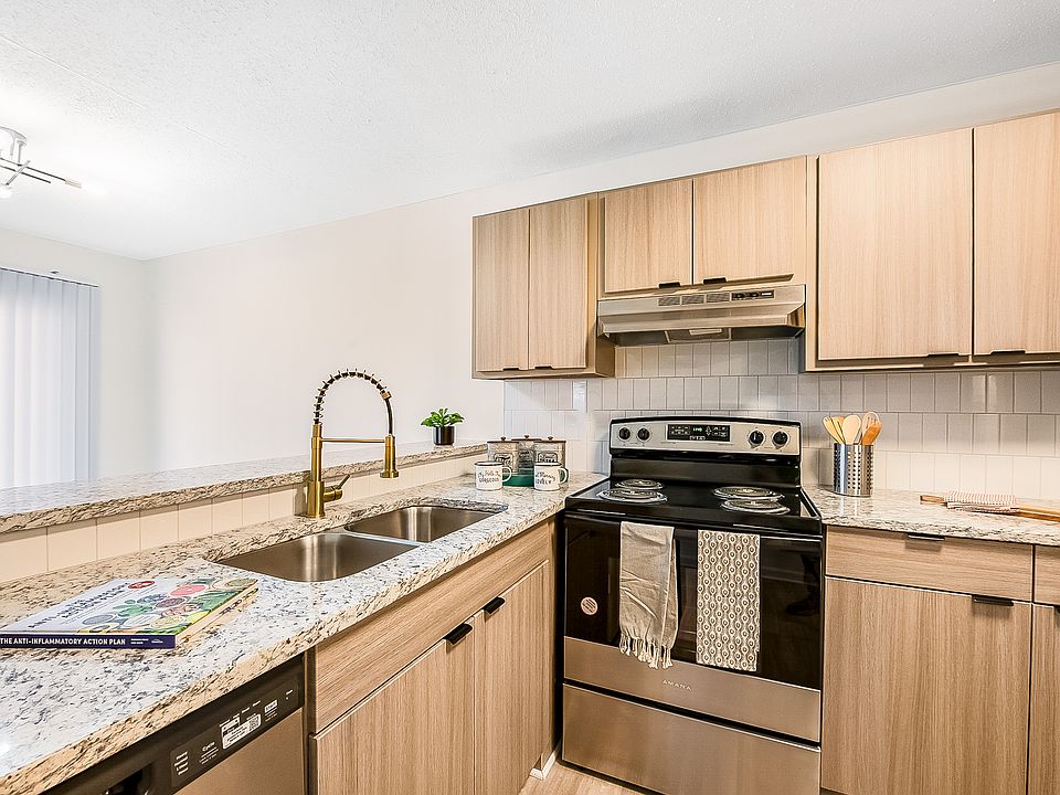 Newly Renovated Two Bedrooms at the Enclave at North Point