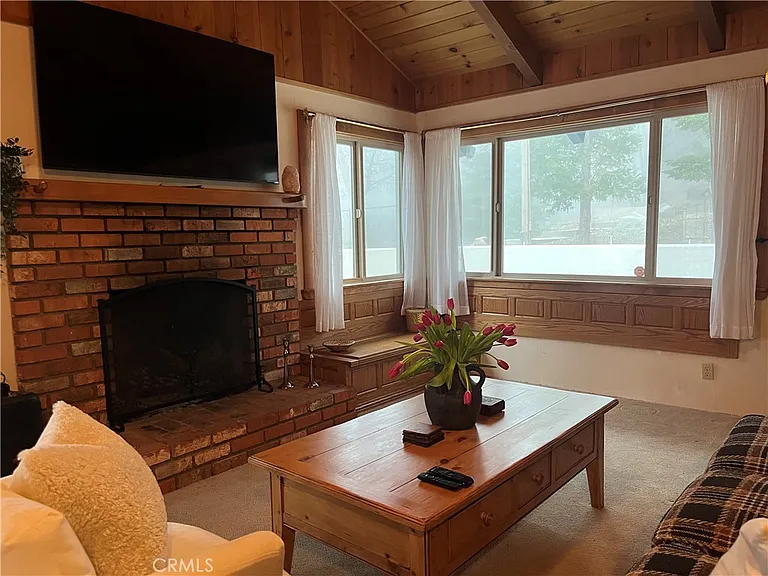 253 La Casita Dr — Photo 7