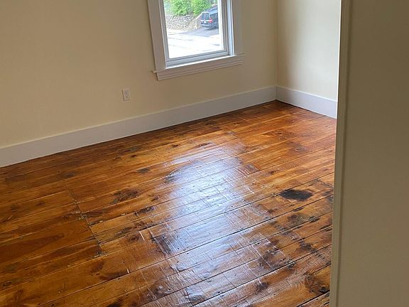 4th image of 33 Greenwood St #2