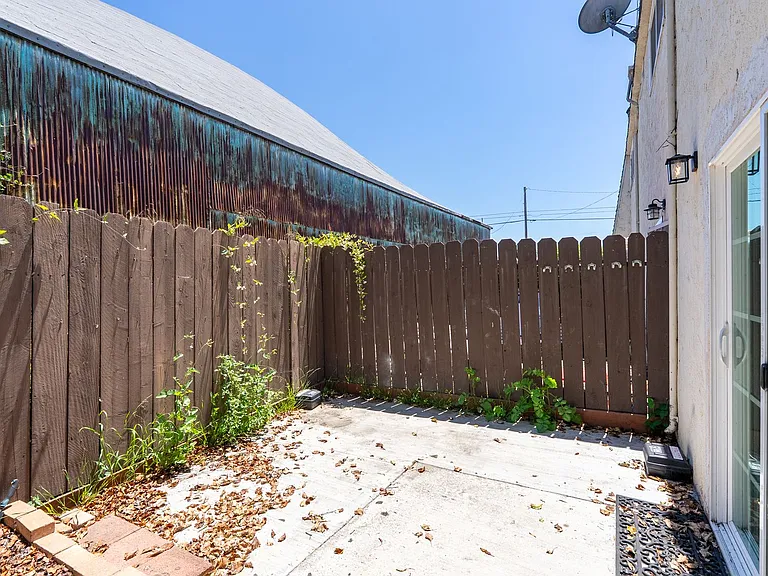 350 Pismo Street — Photo 15