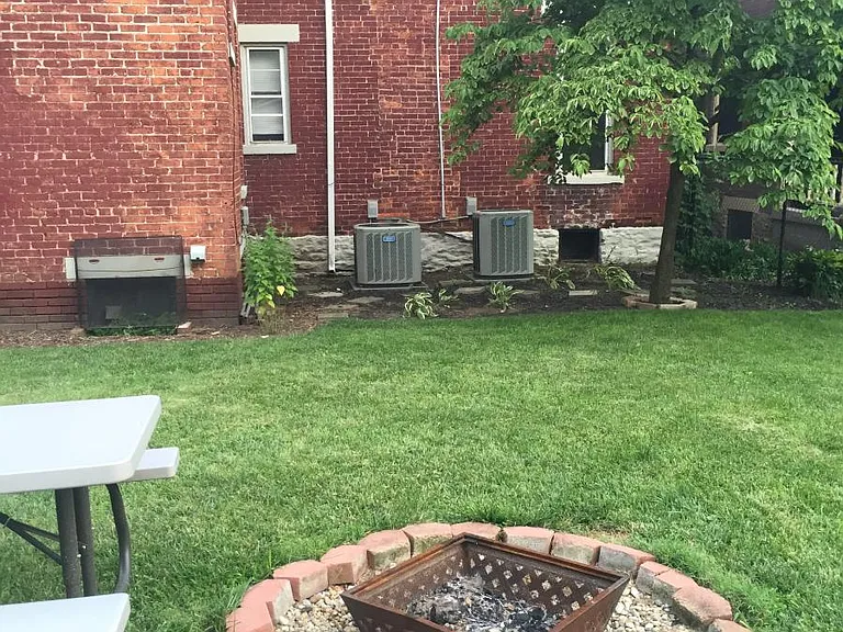 318 W Hubbard Ave — Photo 24