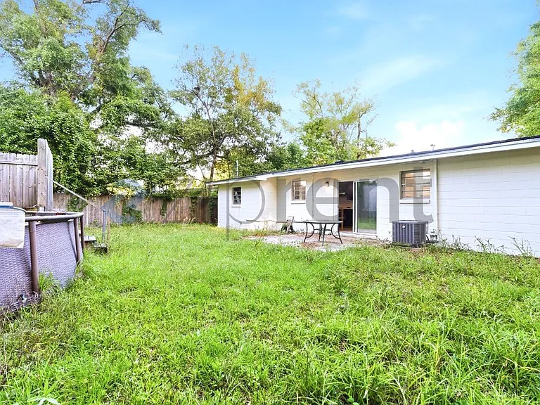 918 E Montclair Rd — Photo 21
