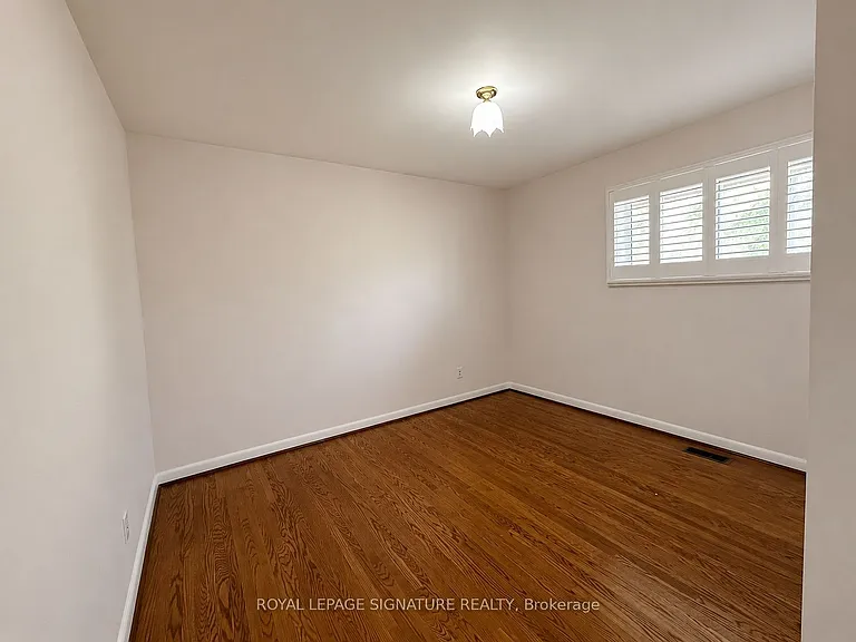 475 Fairlawn St #MAIN — Photo 8