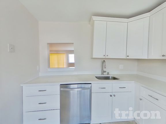 3rd image of 50 Hamlet Dr