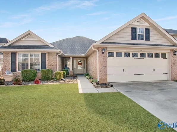 2510 Oak Place Dr SE, Huntsville, AL 35803