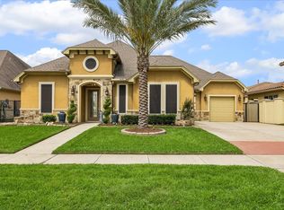 628 Appia Dr, League City, TX 77565