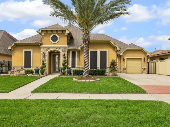 628 Appia Dr, League City, TX 77565