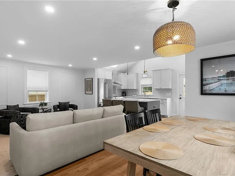 34 E Bowery St — Photo 9