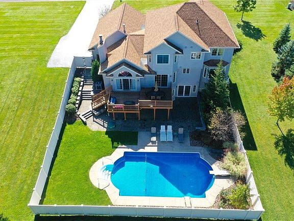 2nd image of 5002 Worthington Way