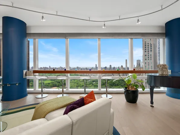 25 Columbus Circle image 7 of 47