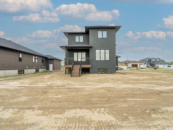 3rd image of 23 Huber DRIVE