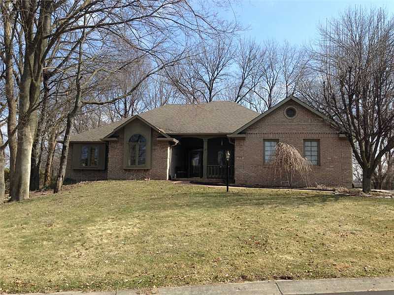 1st image of 979 Silver Creek Way