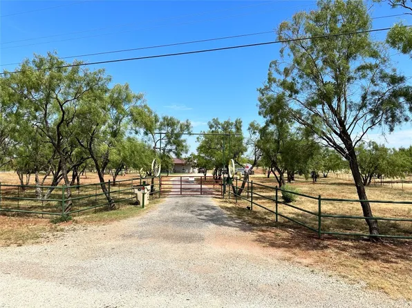 6472 Summerhill Rd, Abilene, TX 79601