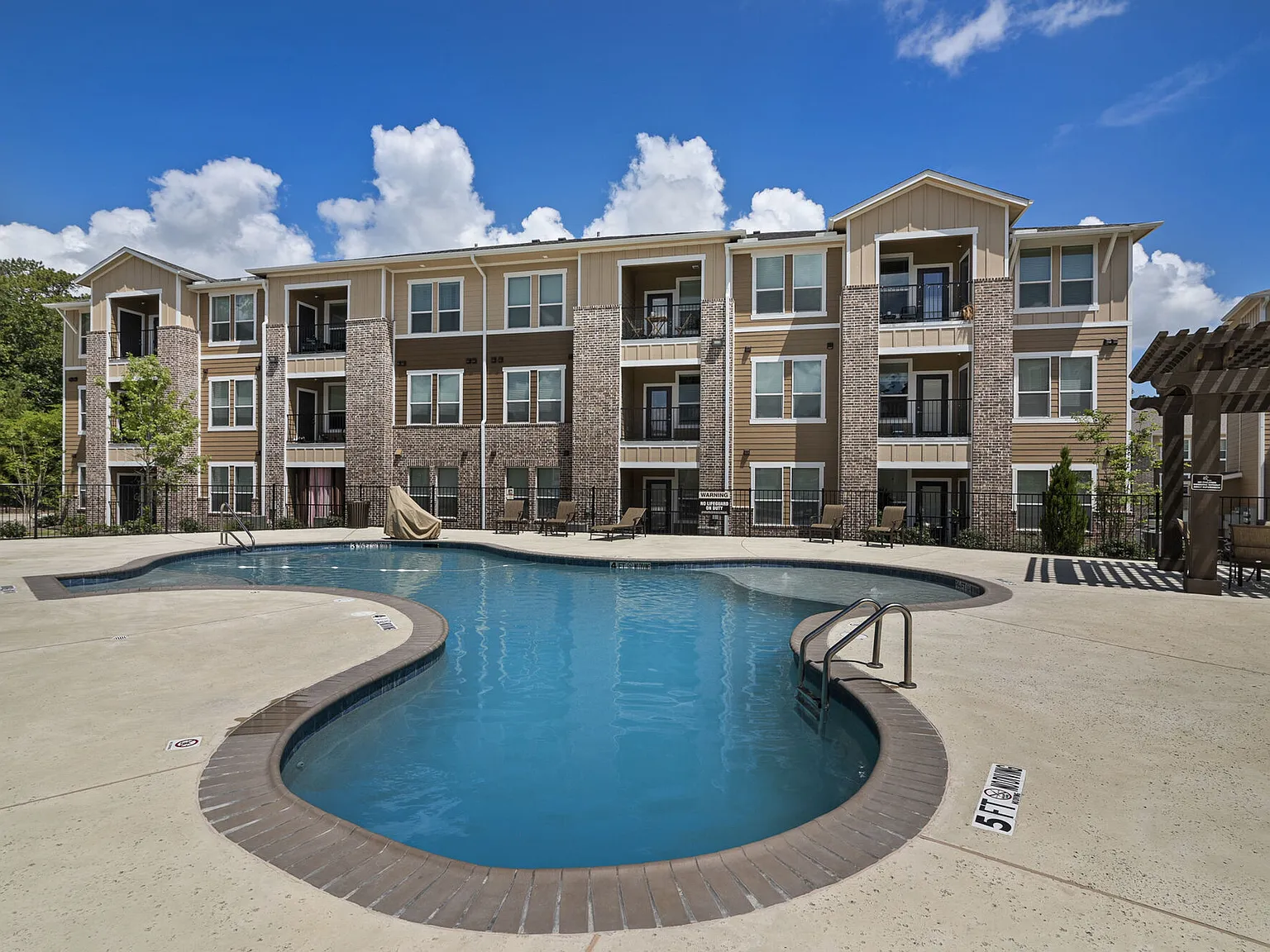 Stonebridge — Photo 1
