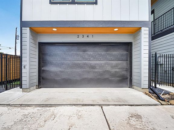 5th image of 2341 Eagle St