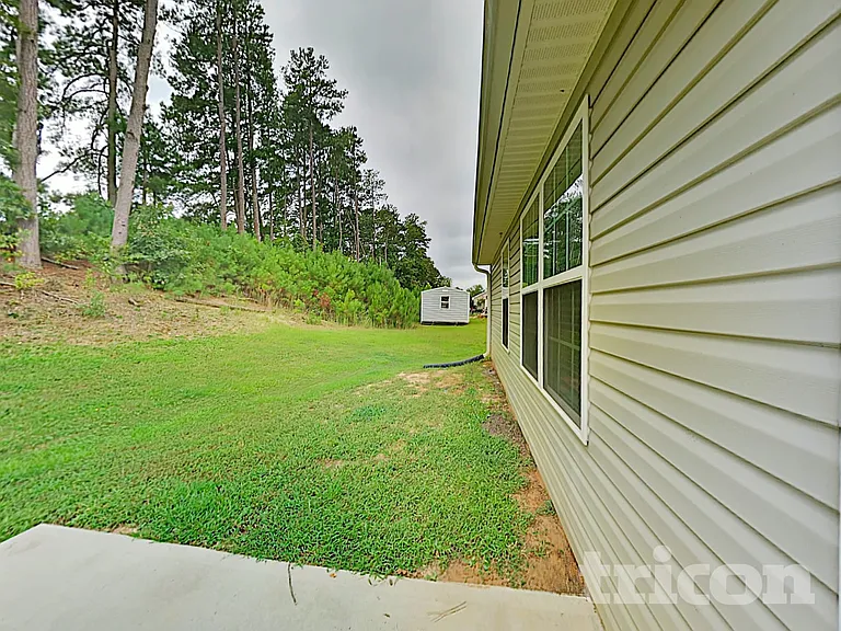 527 Embassy Walk — Photo 20