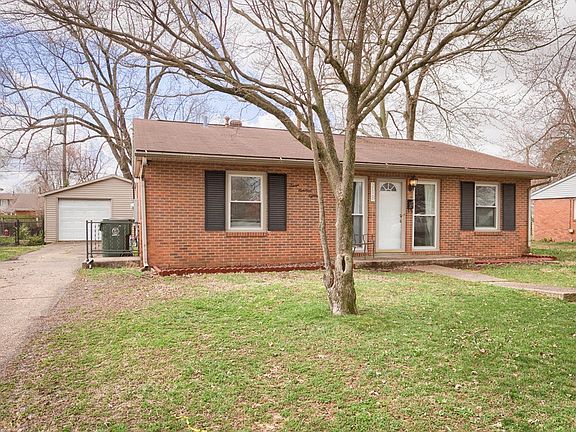 3rd image of 718 Fairfax Dr